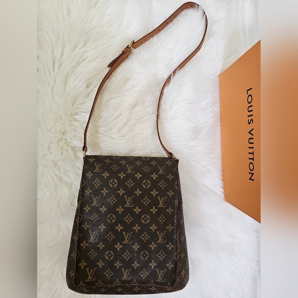 PRICE FRIM🎉HOST PICK🎉Authentic Louis Vuitton Monogram Musette Salsa GM - Picture 3 of 16